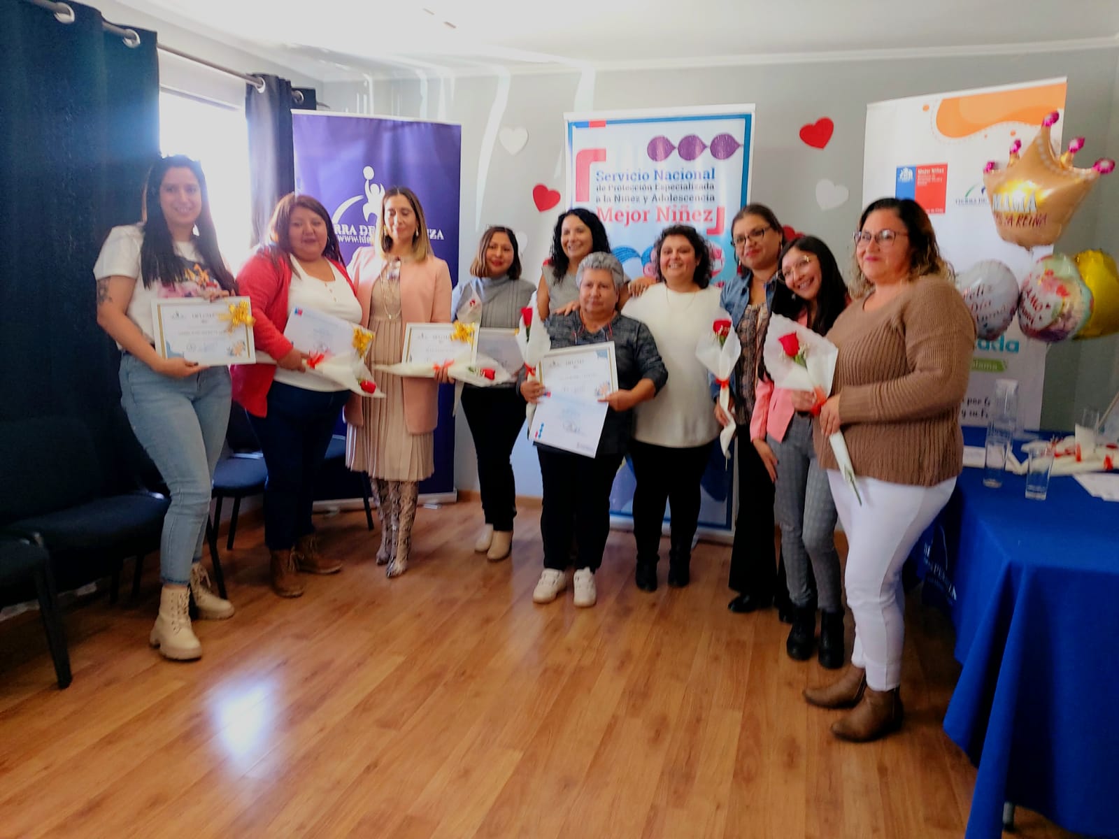 En Calama Fundación Tierra de Esperanza celebró a las mujeres de las familias de acogida.